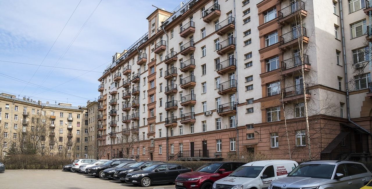 фасад дома, здание по адресу г Санкт-Петербург, ул Полярников, д 6